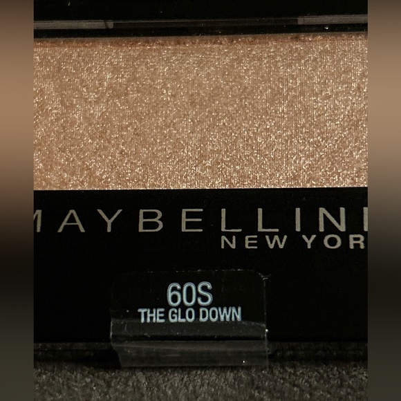 Maybelline Expert Wear Eyeshadow Makeup 0.08 oz 60S The Glo Down - Picture 2 of 9